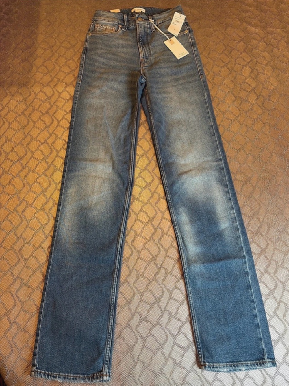 Good American Men's Straight Jeans in Medium Blue Wash